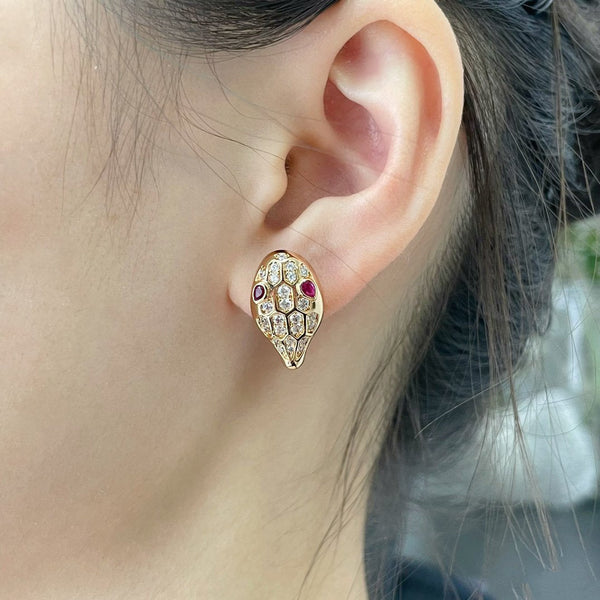 ˇMagic JewelryˇSERPENT DIAMOND STUD EARRINGS